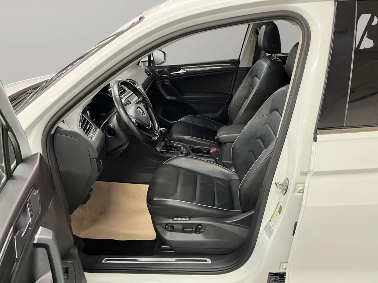 Volkswagen Tiguan снимка Volkswagen Tiguan