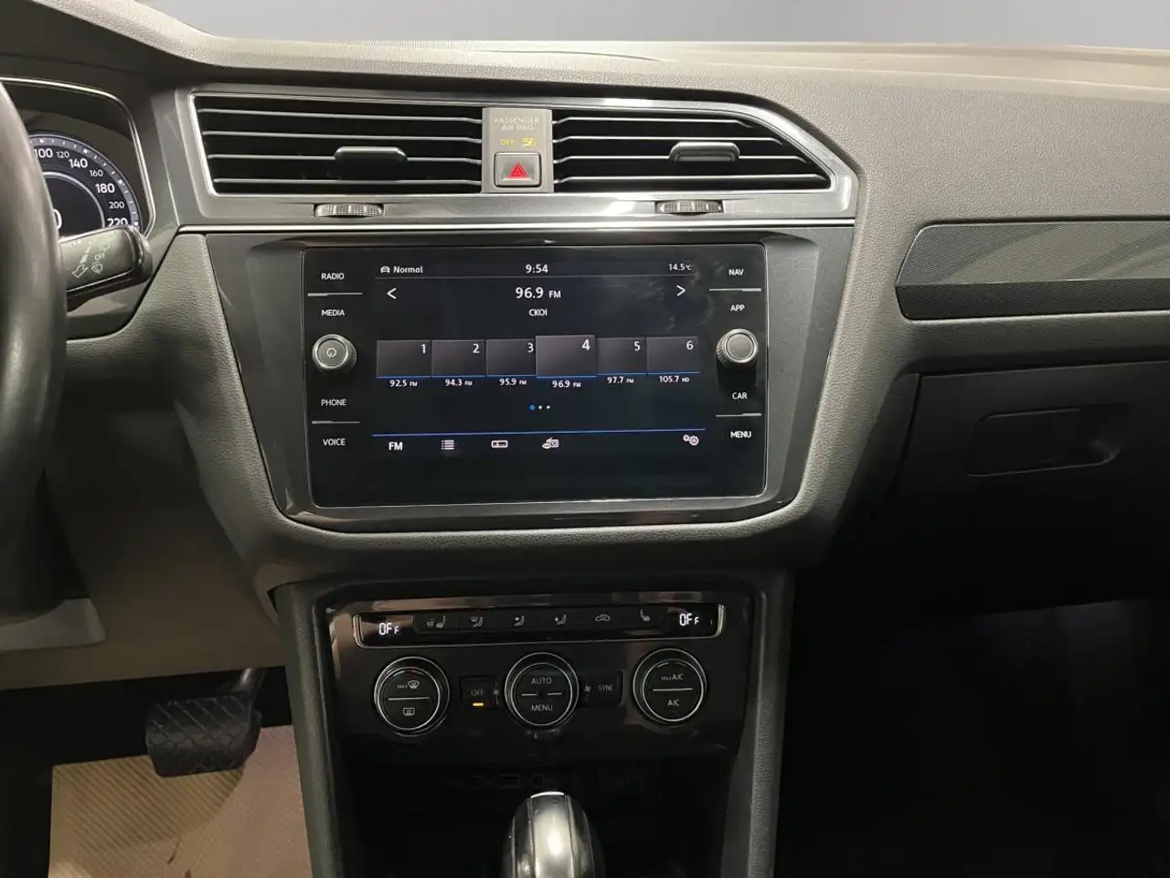 Volkswagen Tiguan снимка Volkswagen Tiguan