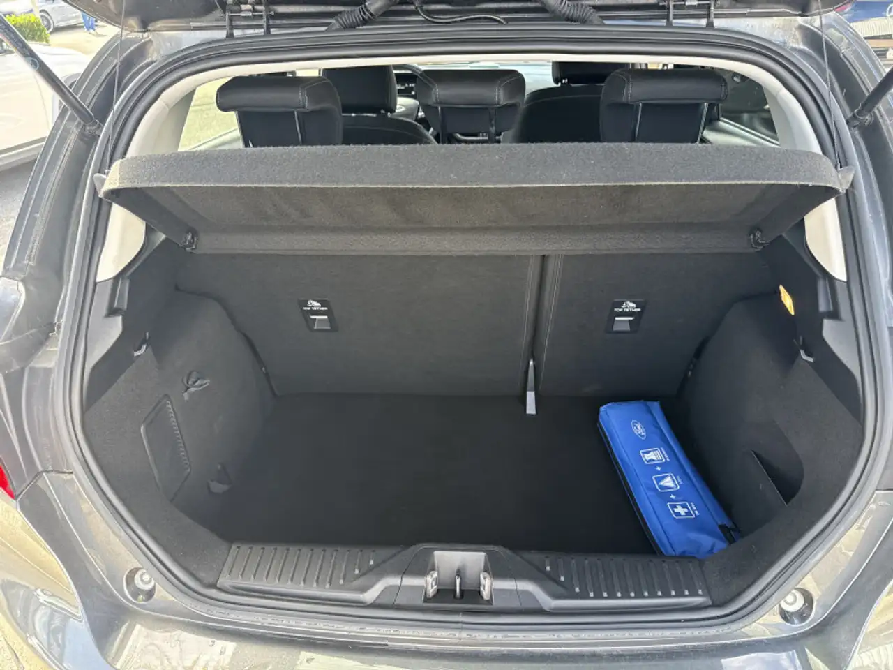 Ford Fiesta 5 portes — photo 9