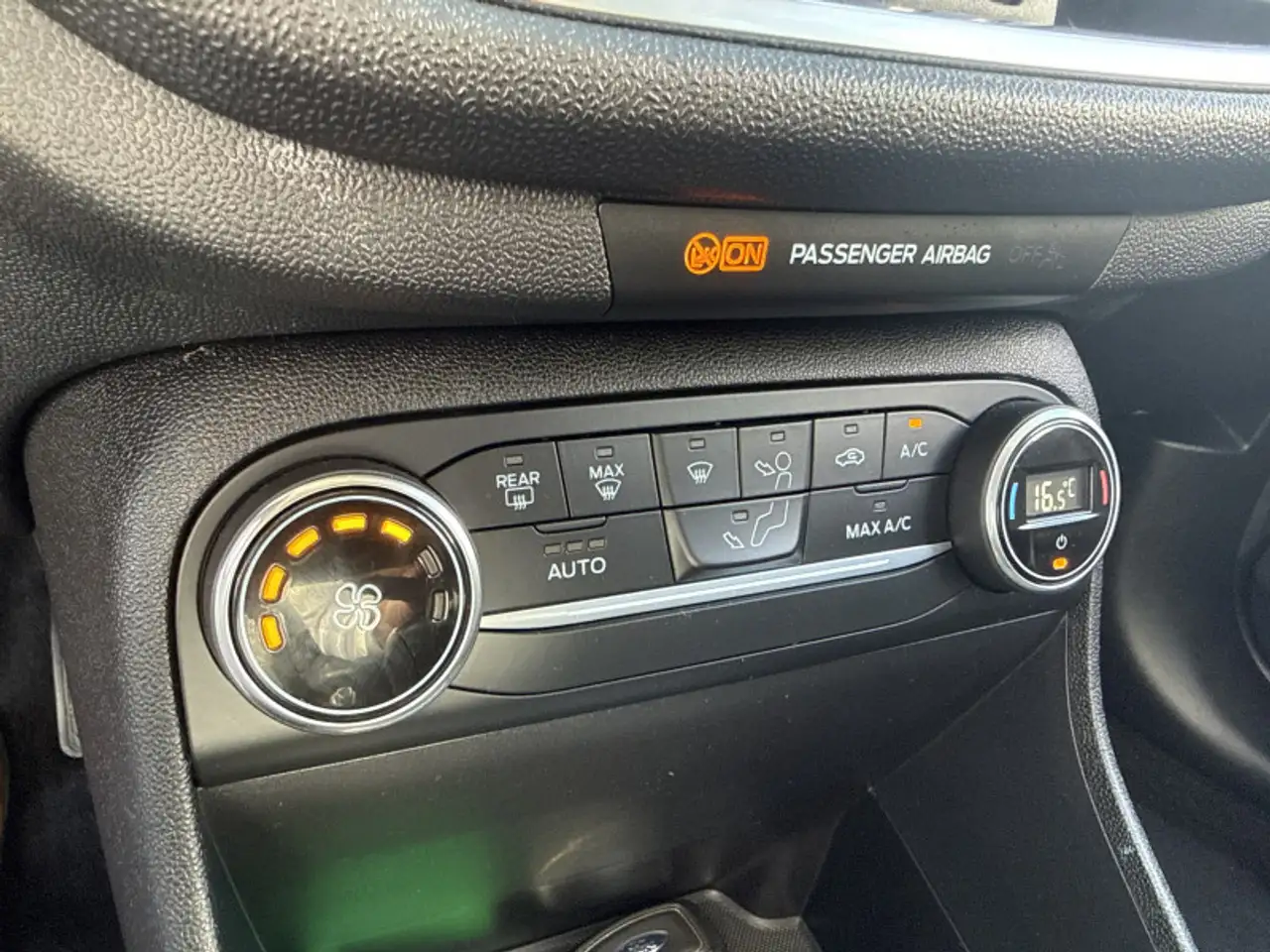 Ford Fiesta 5 portes — photo 13