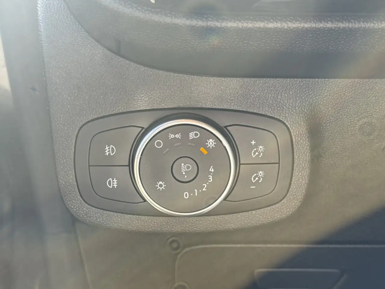 Ford Fiesta 5 portes — photo 16