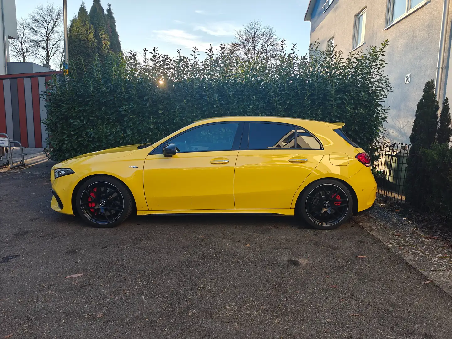 Mercedes-Benz A 45 AMG AMG A 45 S 4Matic+ Gelb - 2
