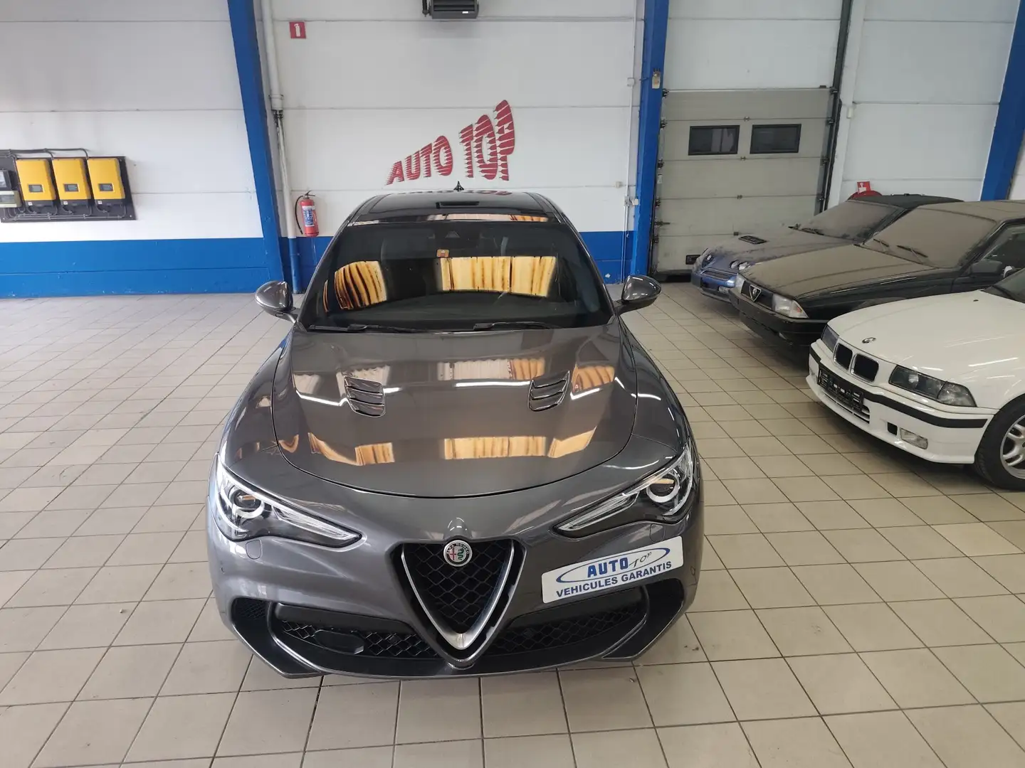 Alfa Romeo Stelvio Stelvio 2.9 T V6 AWD Quadrifoglio (EU6d-TEMP) Grijs - 2