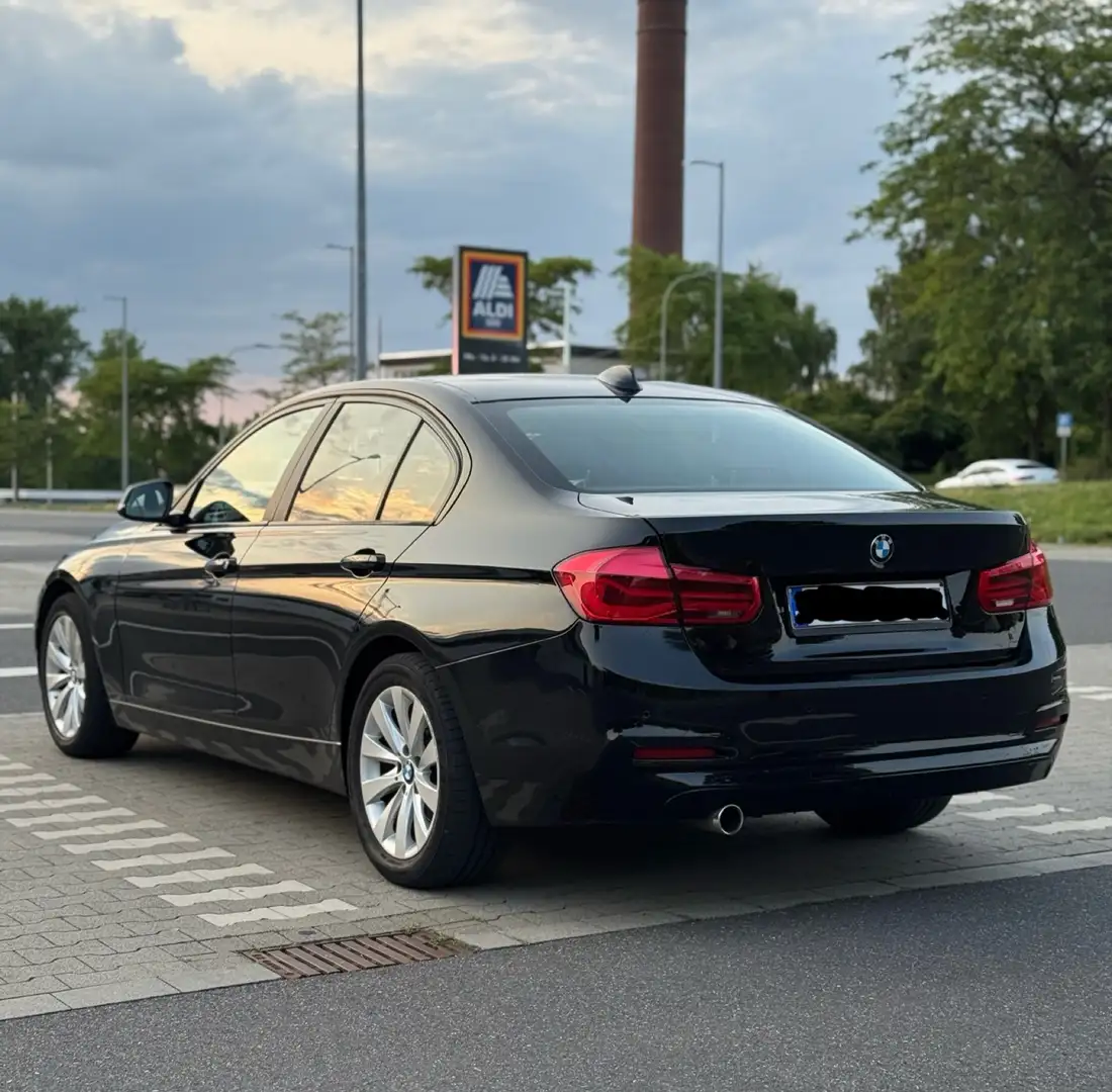 BMW 316 F30 AUTOMATIK 2.0Disel EURO 6 Siyah - 1