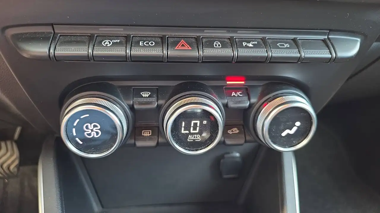 Dacia Duster — photo 29