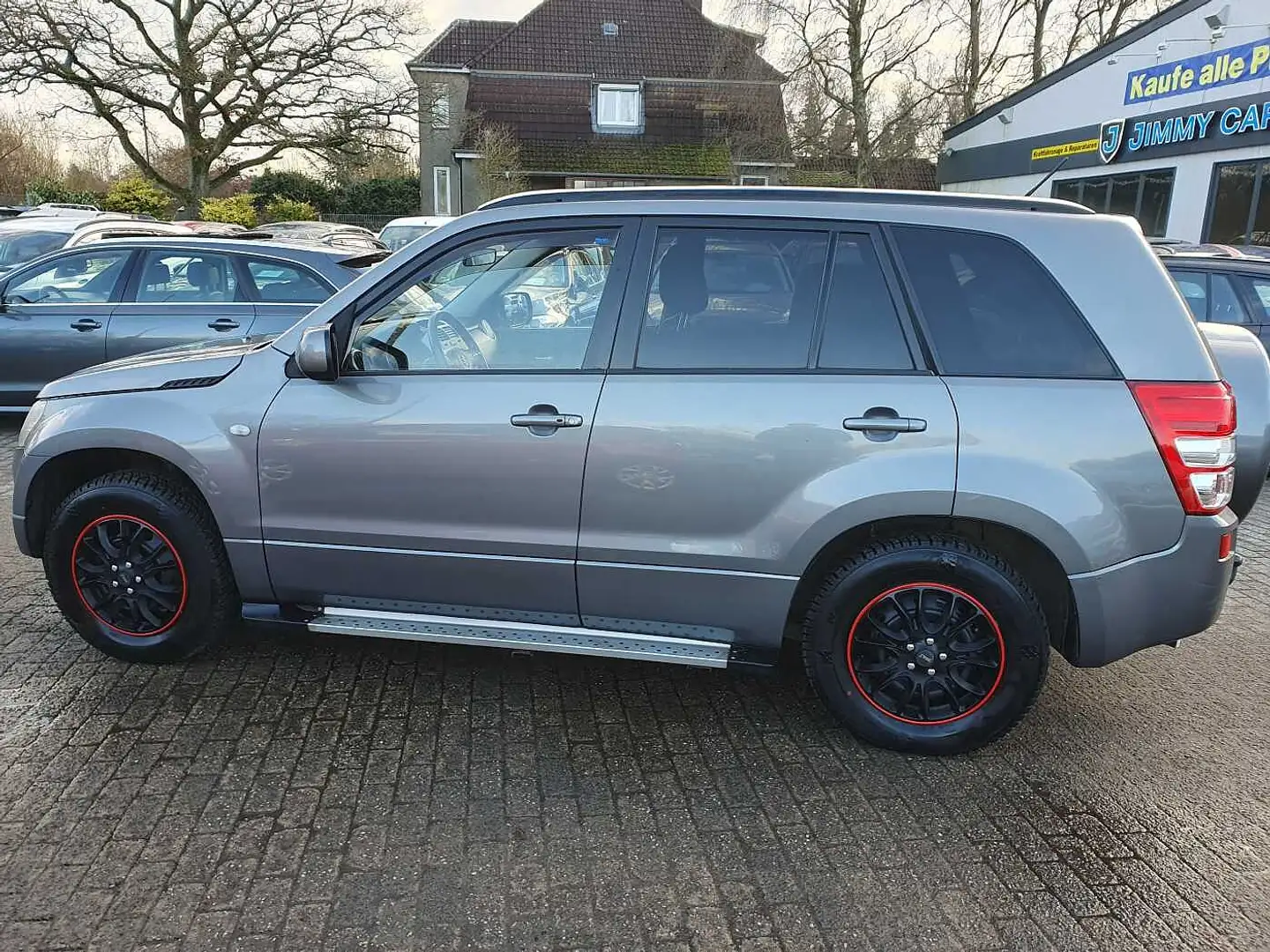 Suzuki Grand Vitara 5-Türer 2.0 Comfort 4X4 Grau - 2