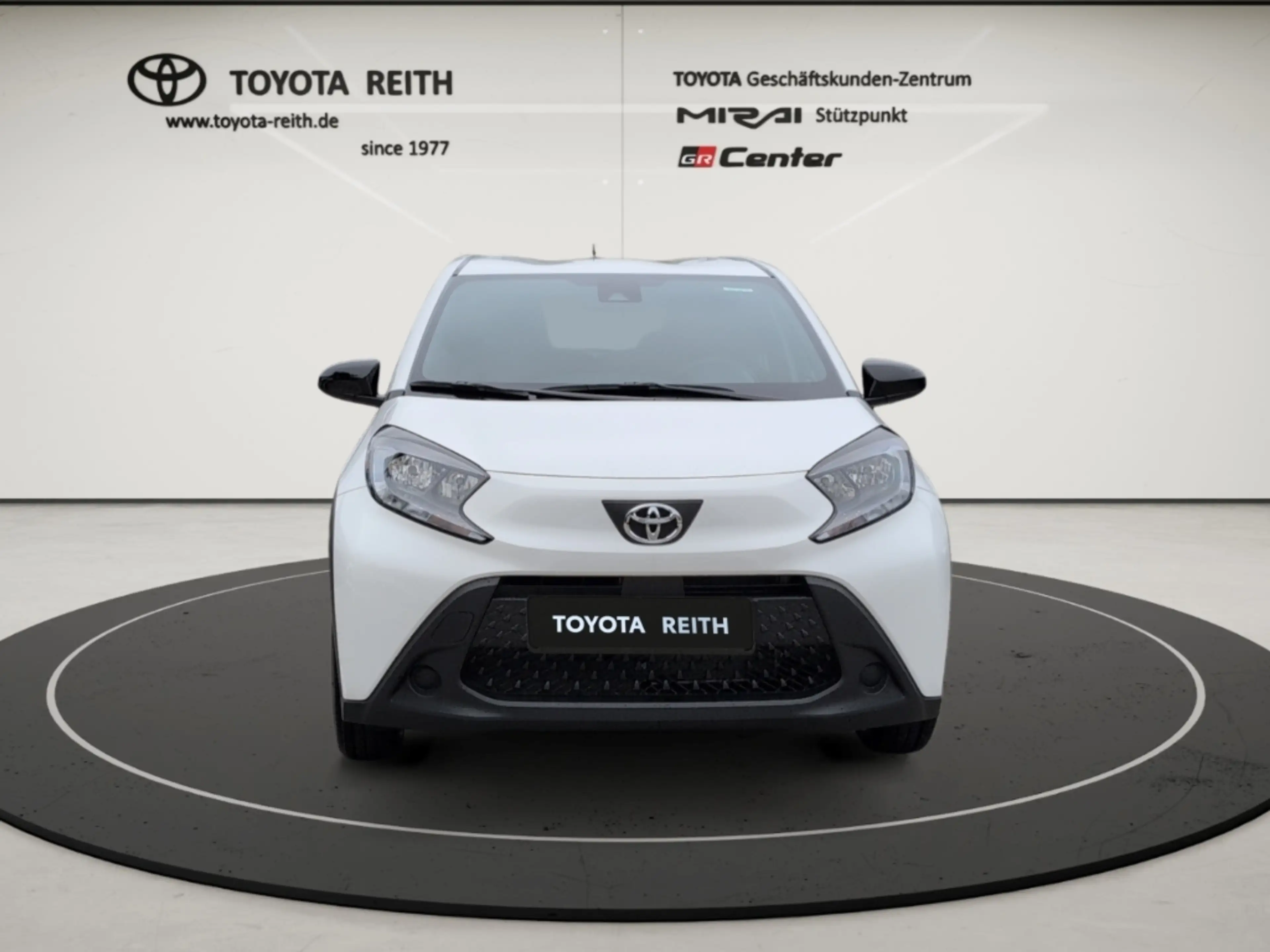 Toyota Aygo X 1,0 l Business Edition 5 M T Apple CarPlay Android — photo 8