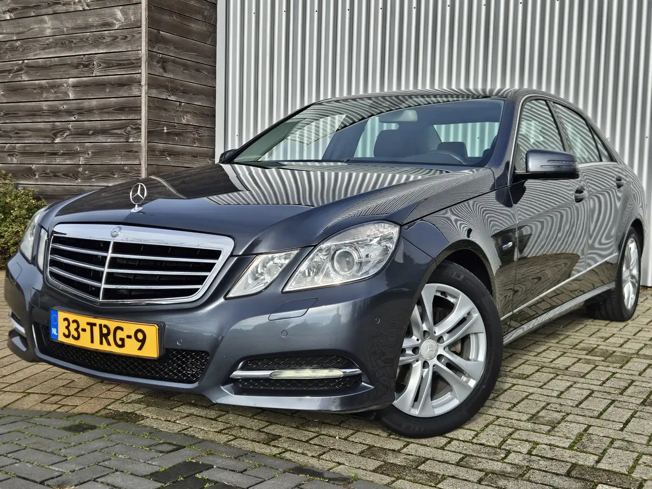 Mercedes-Benz E 200