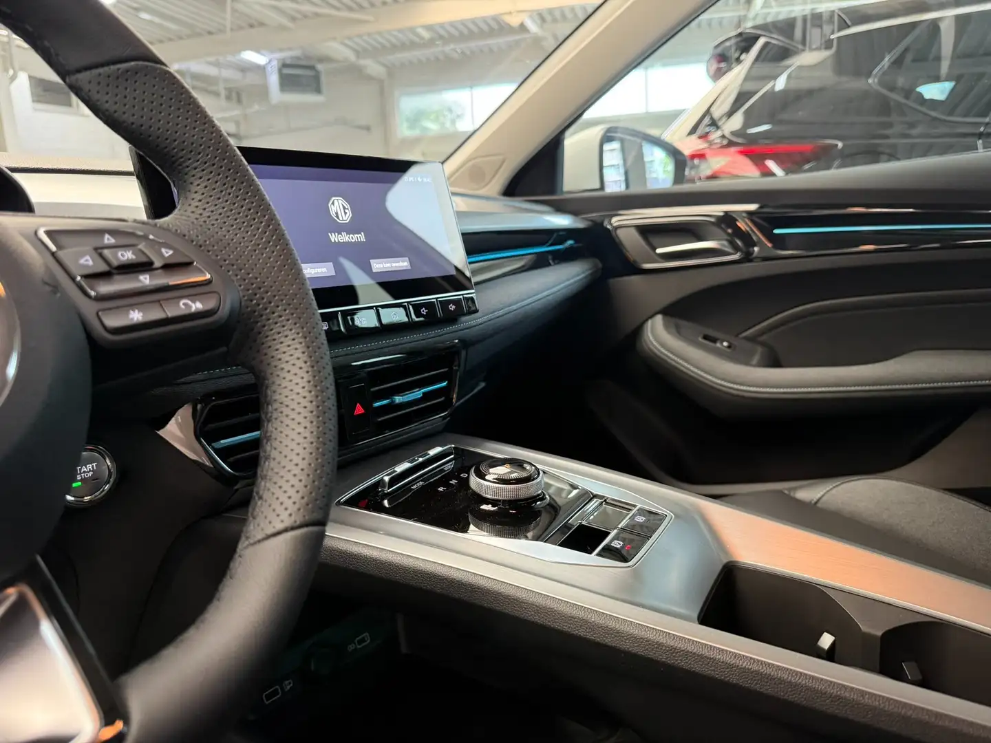 MG MG5 LUXURY+LEDER/360° CAMERA/EL.ZETEL-NIEUW White - 2