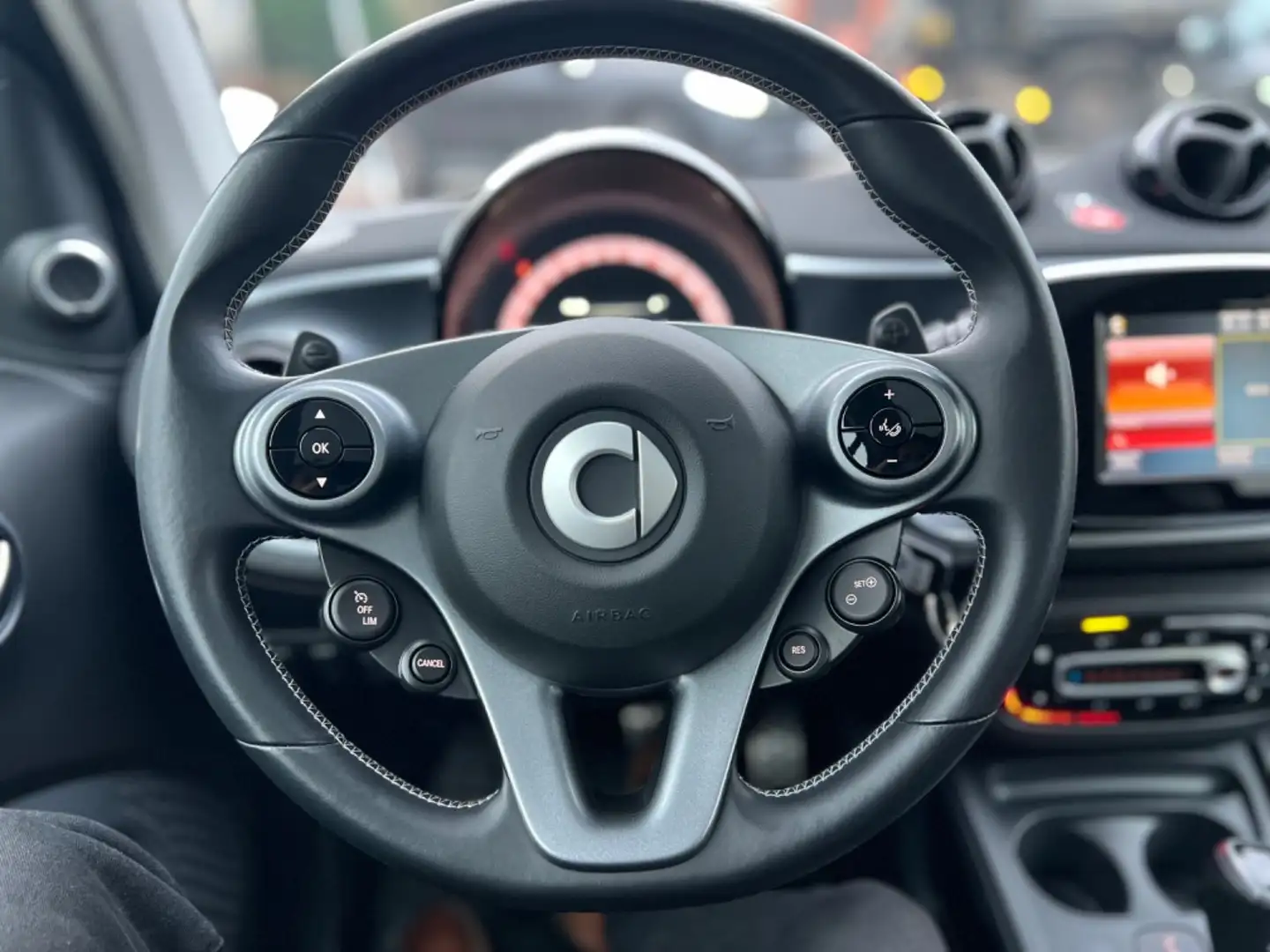 smart forTwo *PRIME*PANO*JBL*KAMERA*LEDER*NAVI Gris - 2