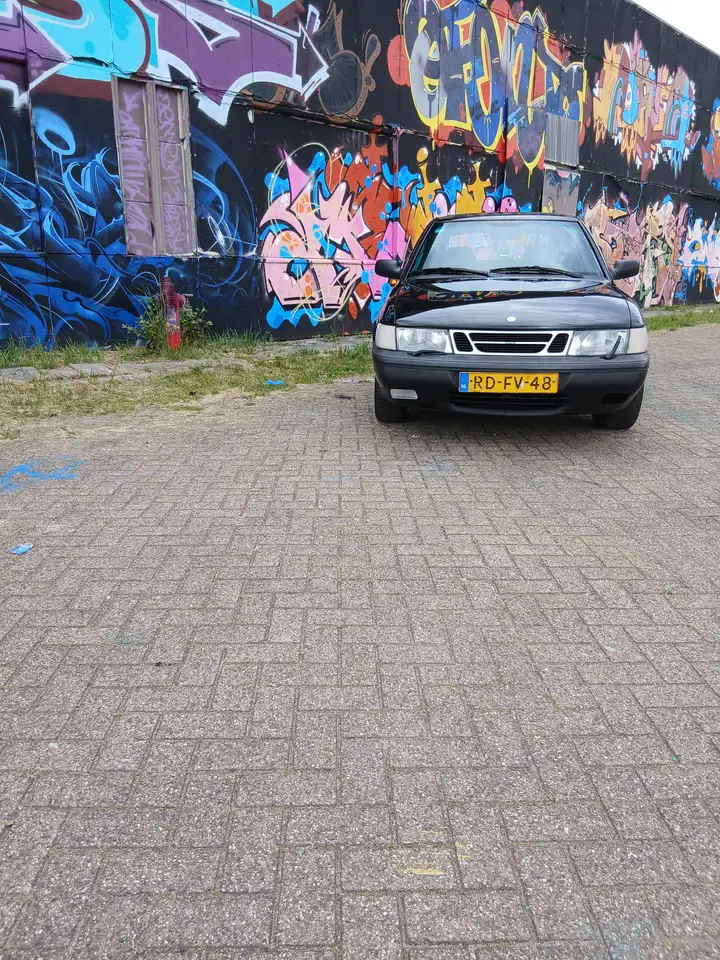 Saab 900 2.0, foto 1