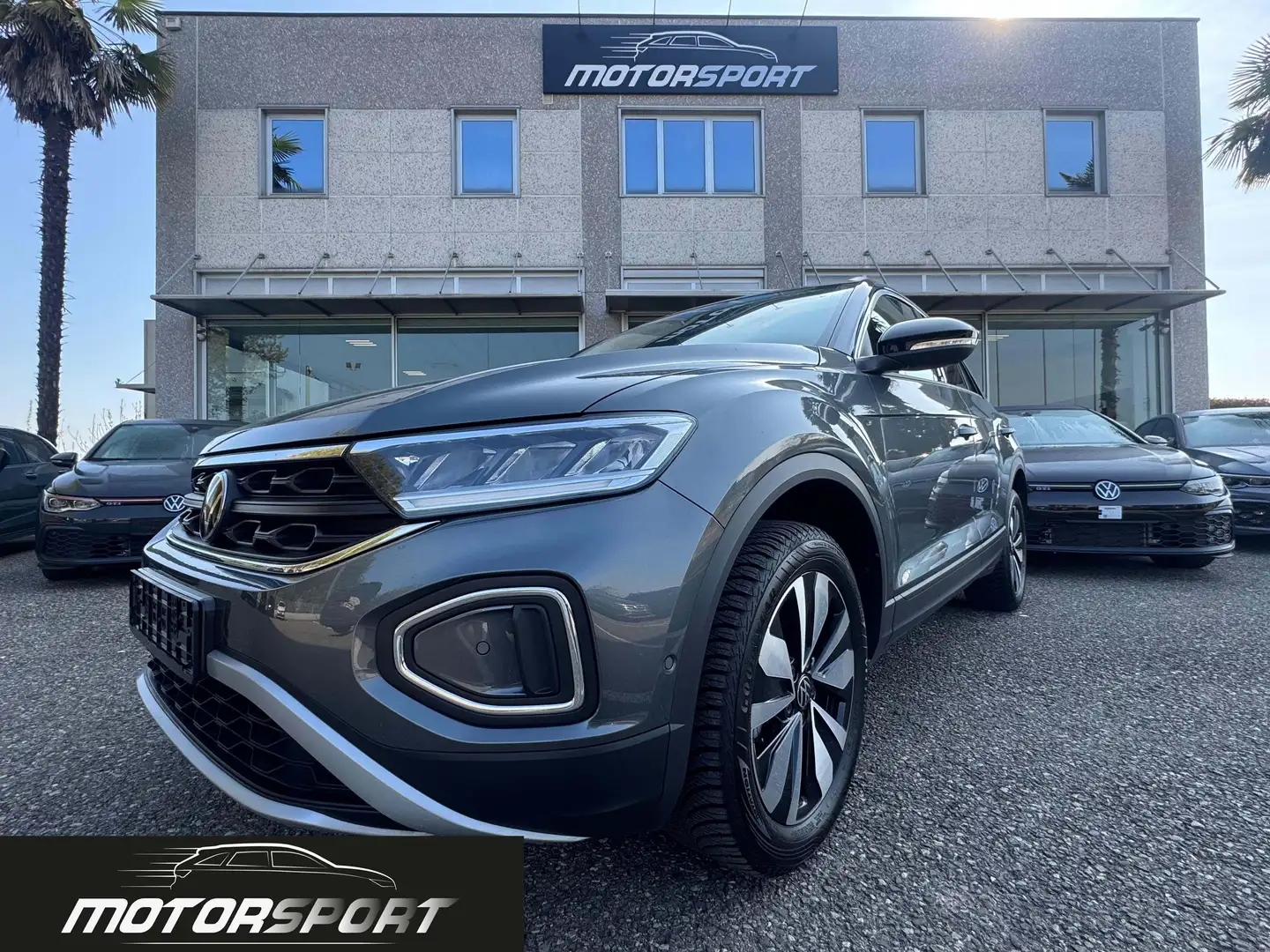 Volkswagen T-Roc 1.5 TSI 150cv DSG Move 17"Zurich LED Navi Camera Grigio - 1