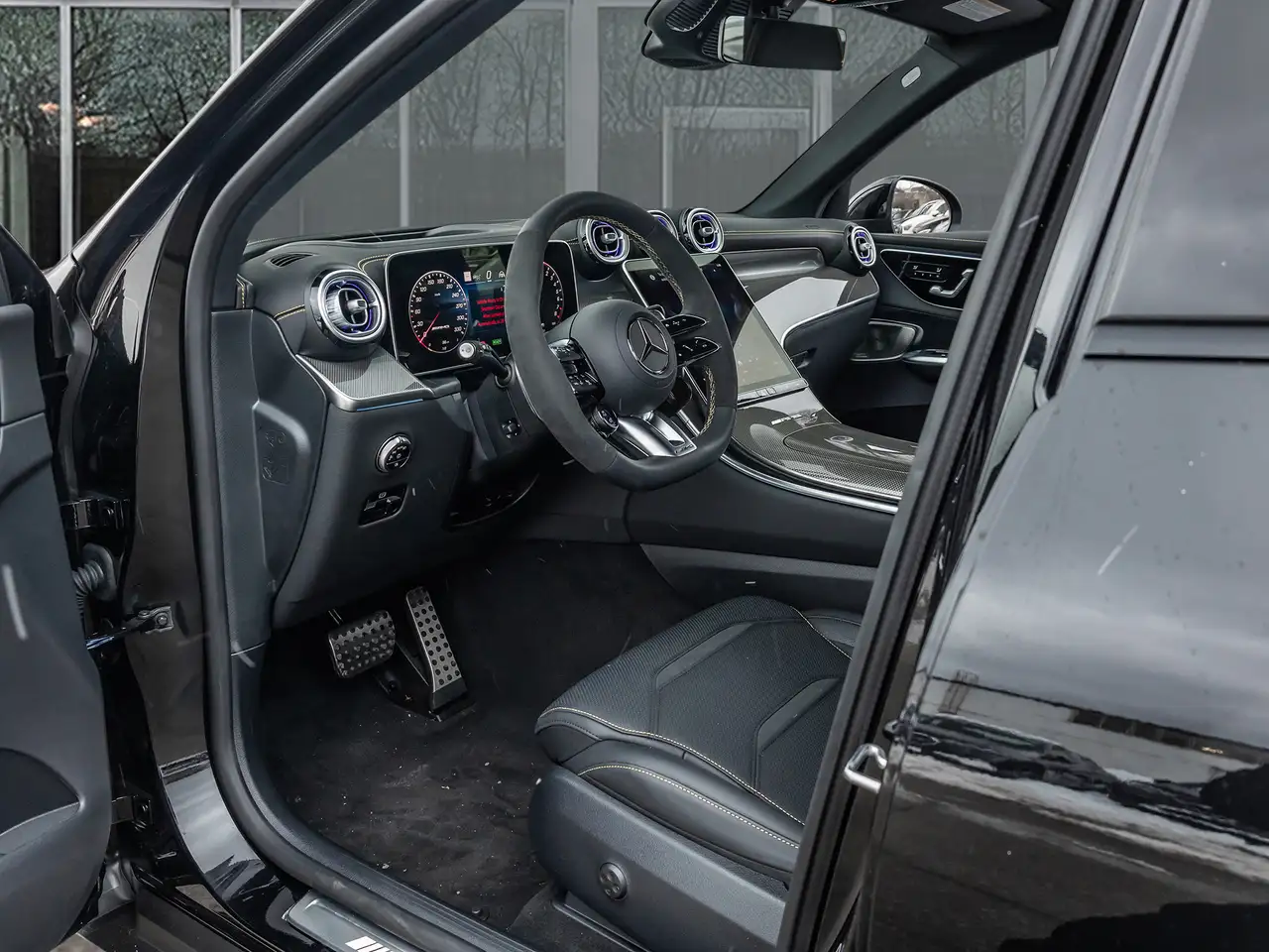 Mercedes-Benz GLC снимка Mercedes-Benz GLC