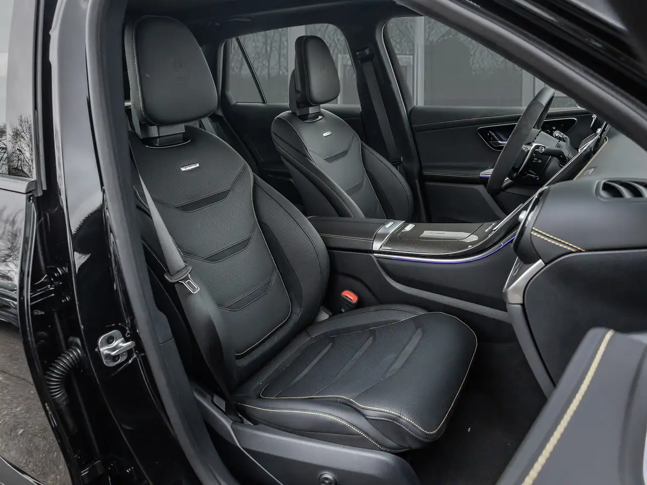 Mercedes-Benz GLC снимка Mercedes-Benz GLC