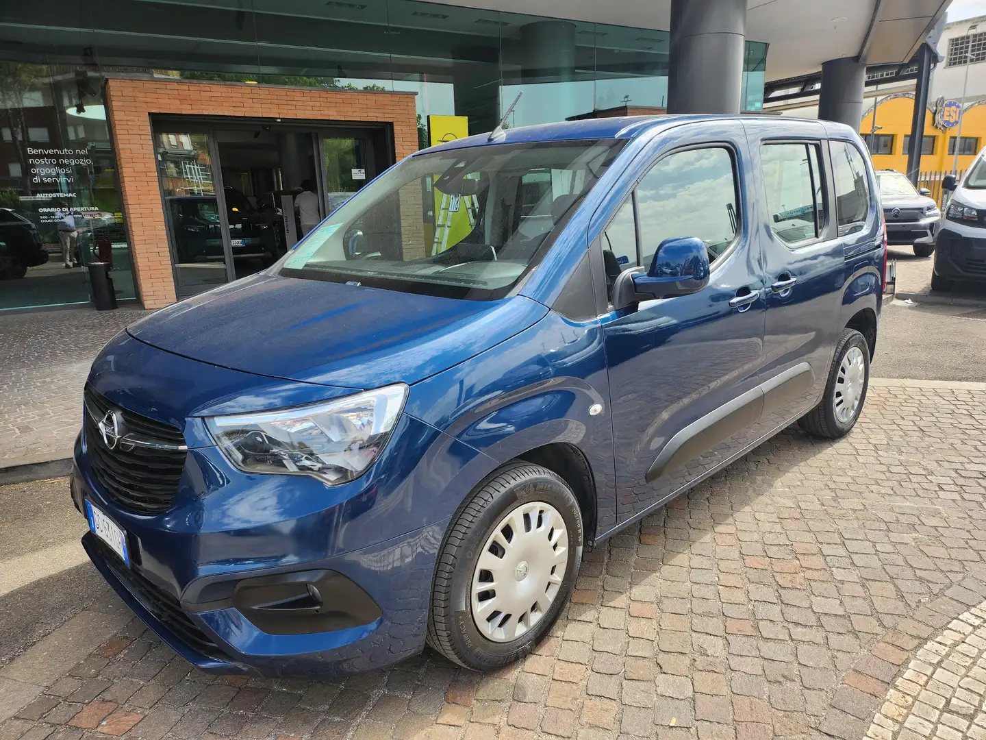 Opel Combo Life COMBO LIFE INNOVATION 15 D 100CV Modrá - 1