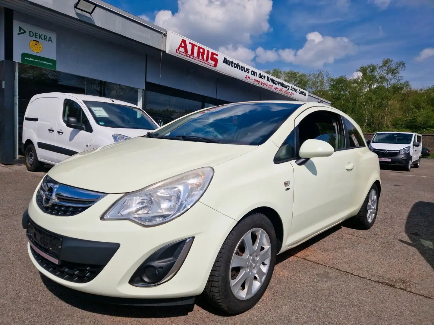 Opel Corsa D Satellite Klima Blanc - 2