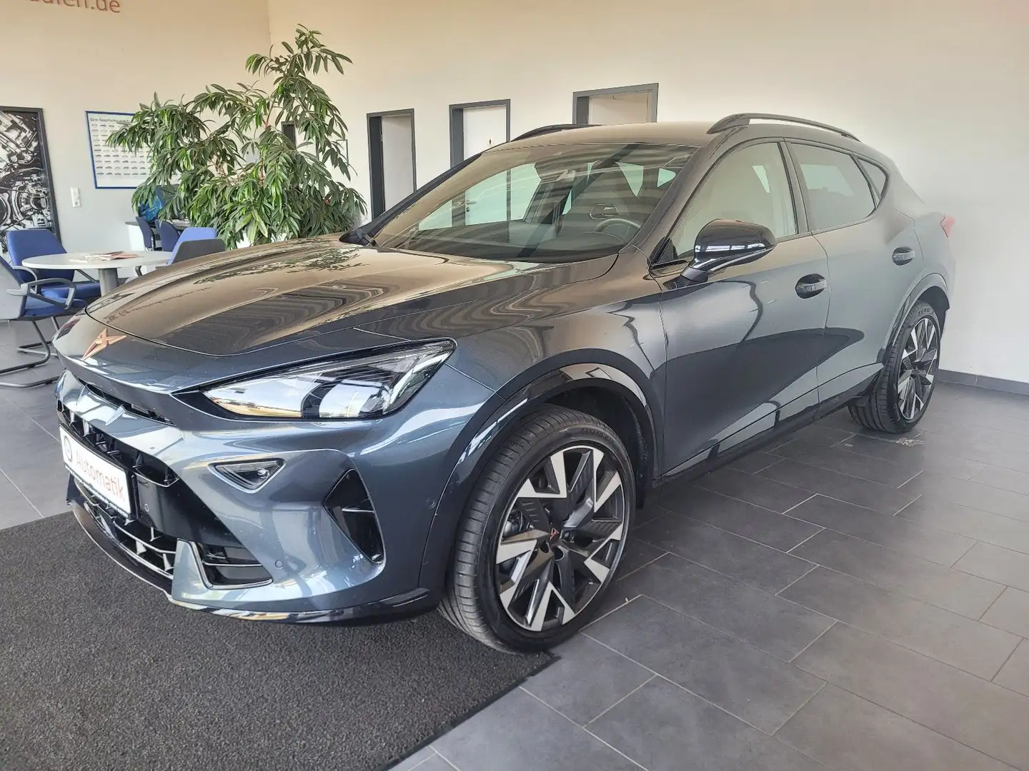 CUPRA Formentor eTSI DSG Dinamica m. Navi/LED/Kamera Gris - 2