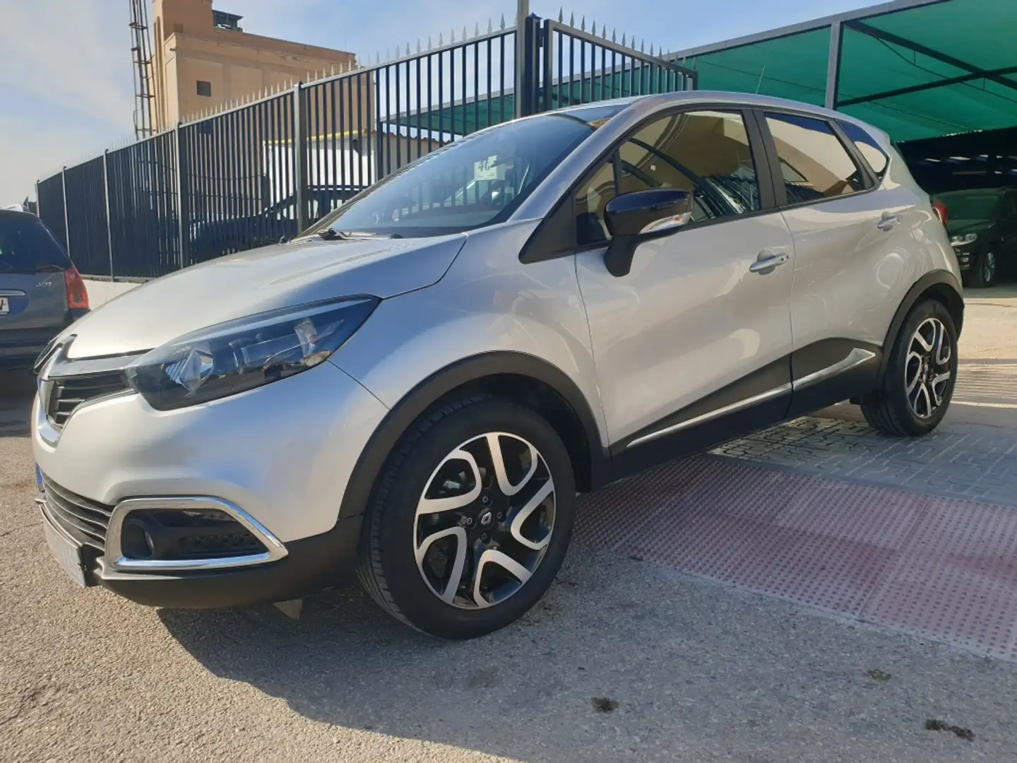 Renault Captur TCe eco2 Energy Intens 90 Argent - 1