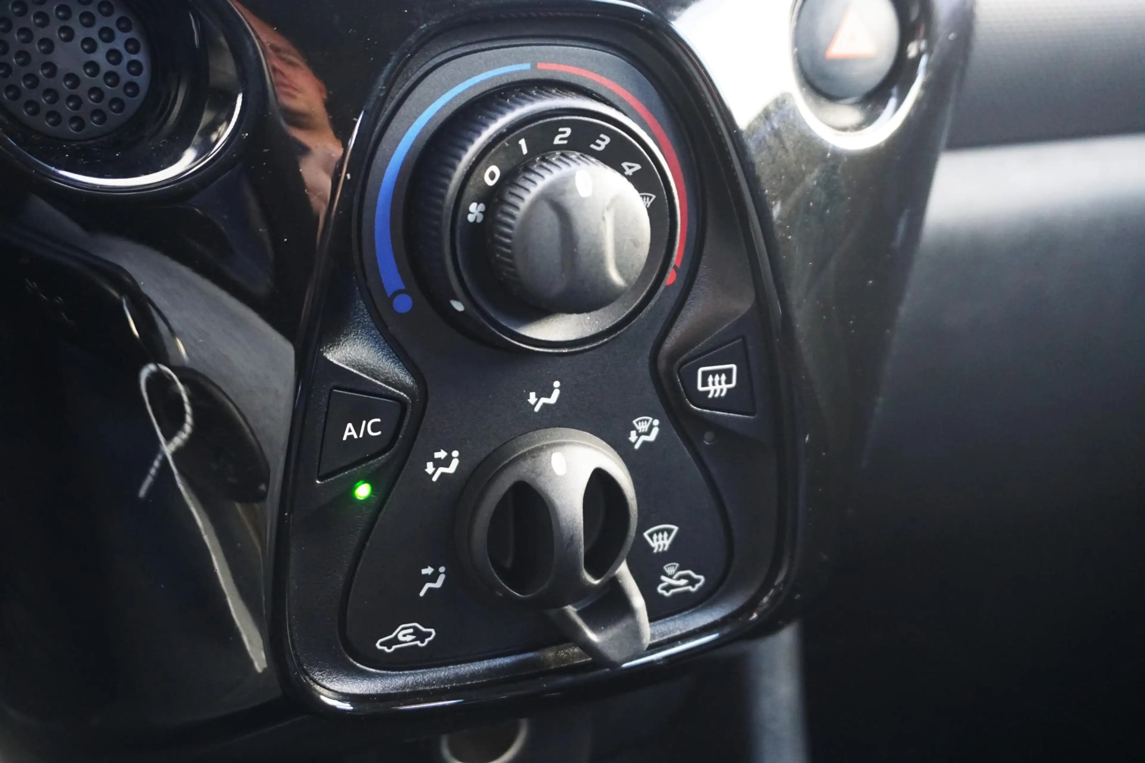 Peugeot 108 1.0 e-VTi Allure/CARPLAY/LM VELGEN/LED/AIRCO! — photo 21