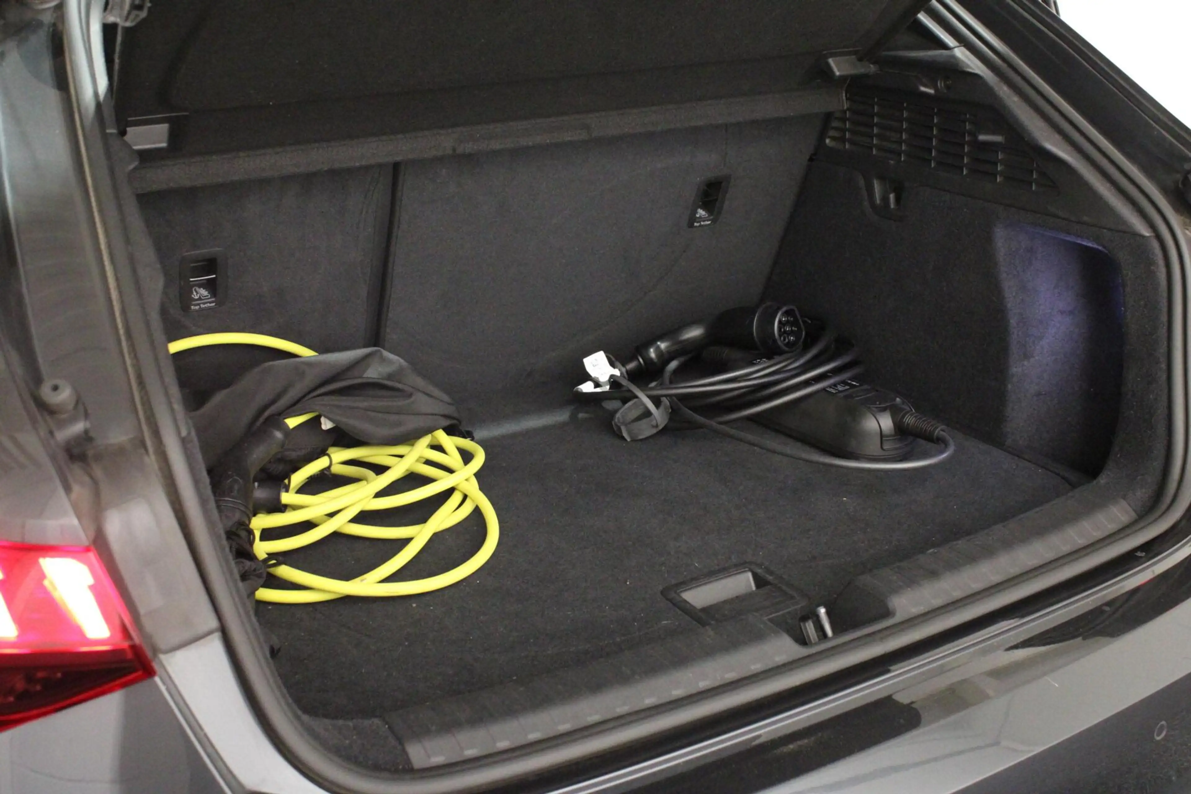 Audi A3 Sportback 40 TFSIe Advanced | MATRIX | CAMERA | — photo 21