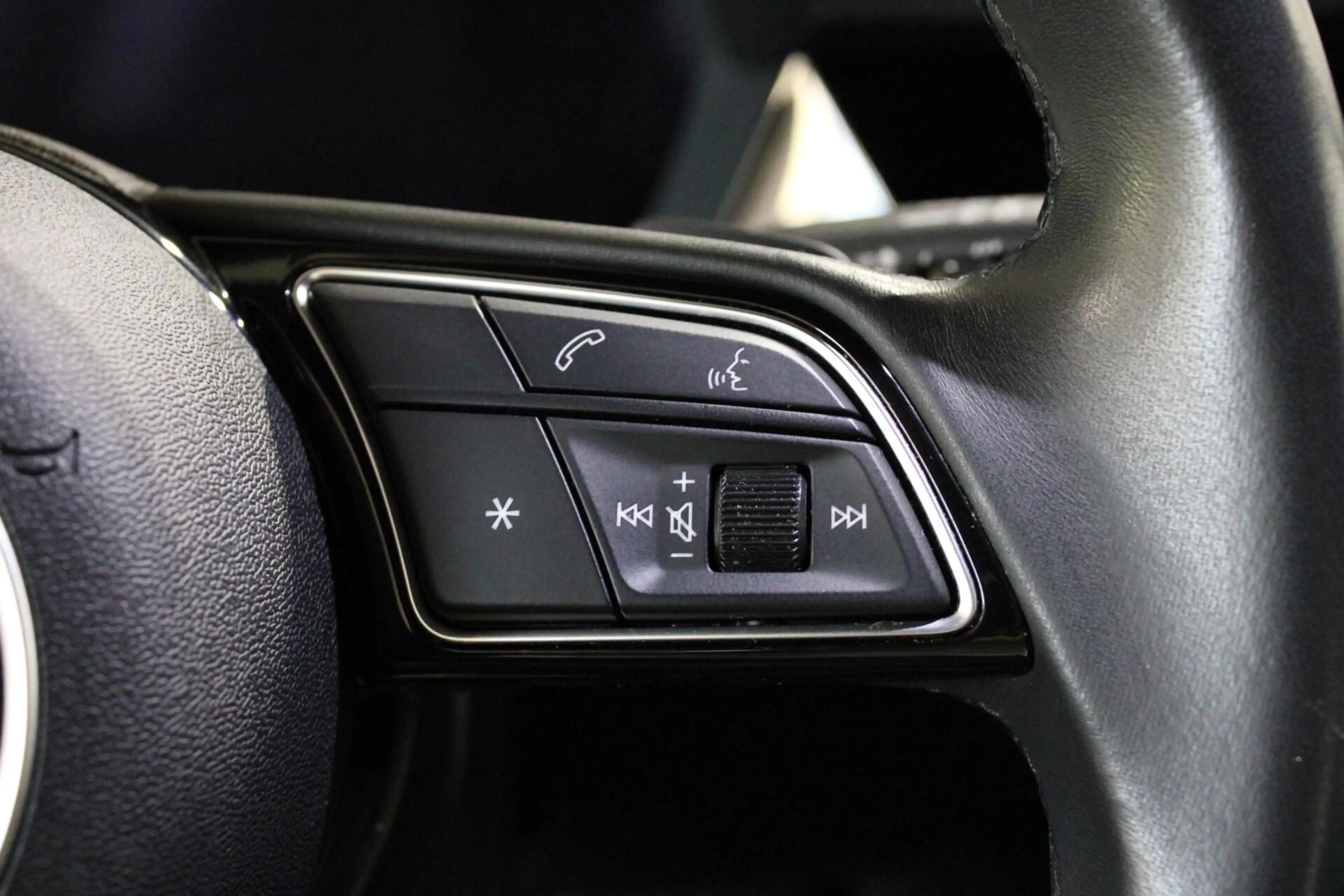 Audi A3 Sportback 40 TFSIe Advanced | MATRIX | CAMERA | — photo 14