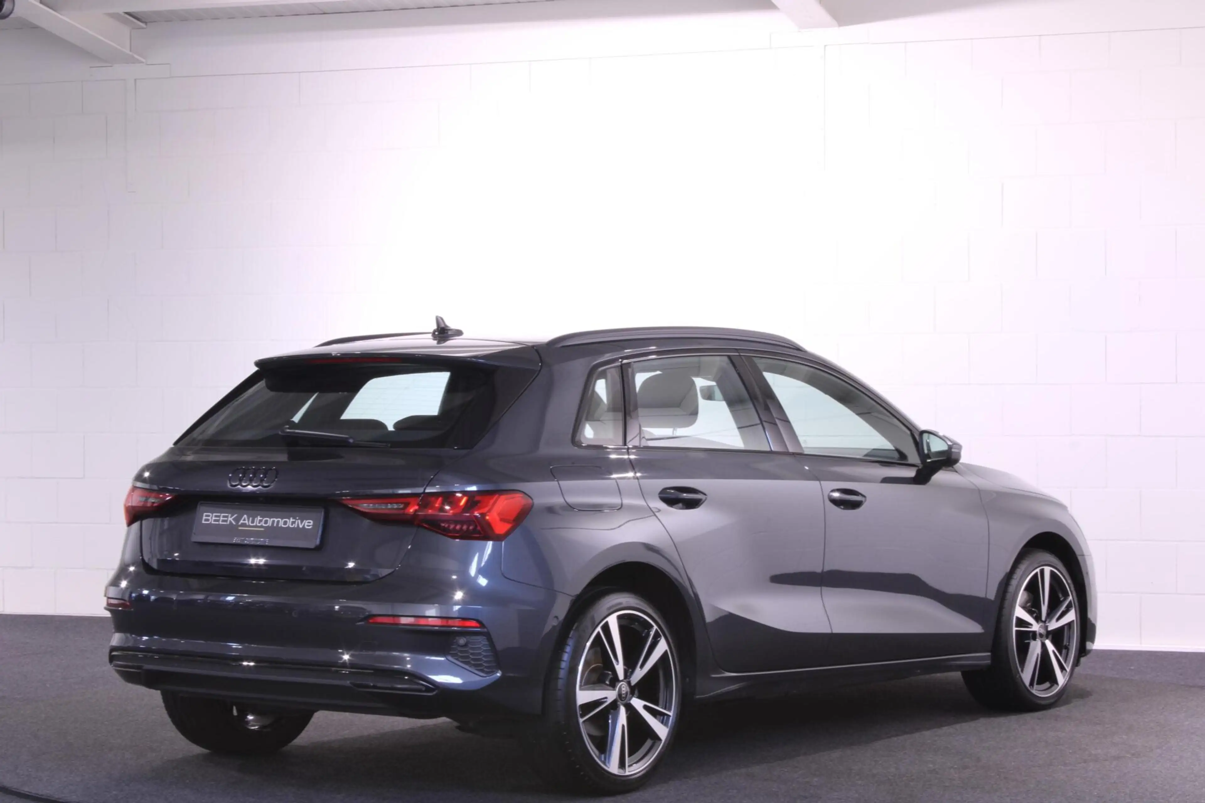 Audi A3 Sportback 40 TFSIe Advanced | MATRIX | CAMERA | — photo 3