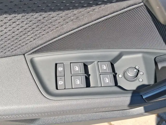 Audi RS3 view 8