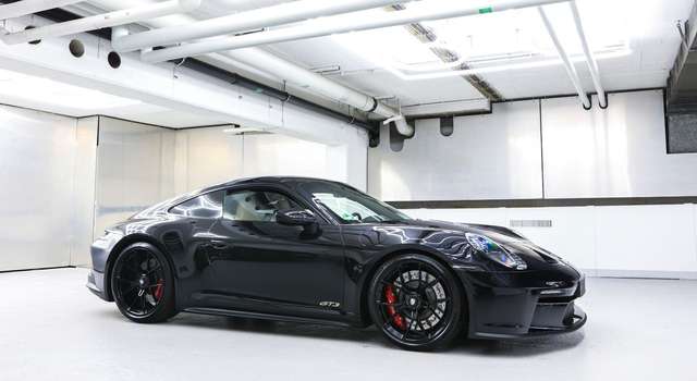 Porsche 992 GT3 Touring Exclusive Manufaktur 1.Hand