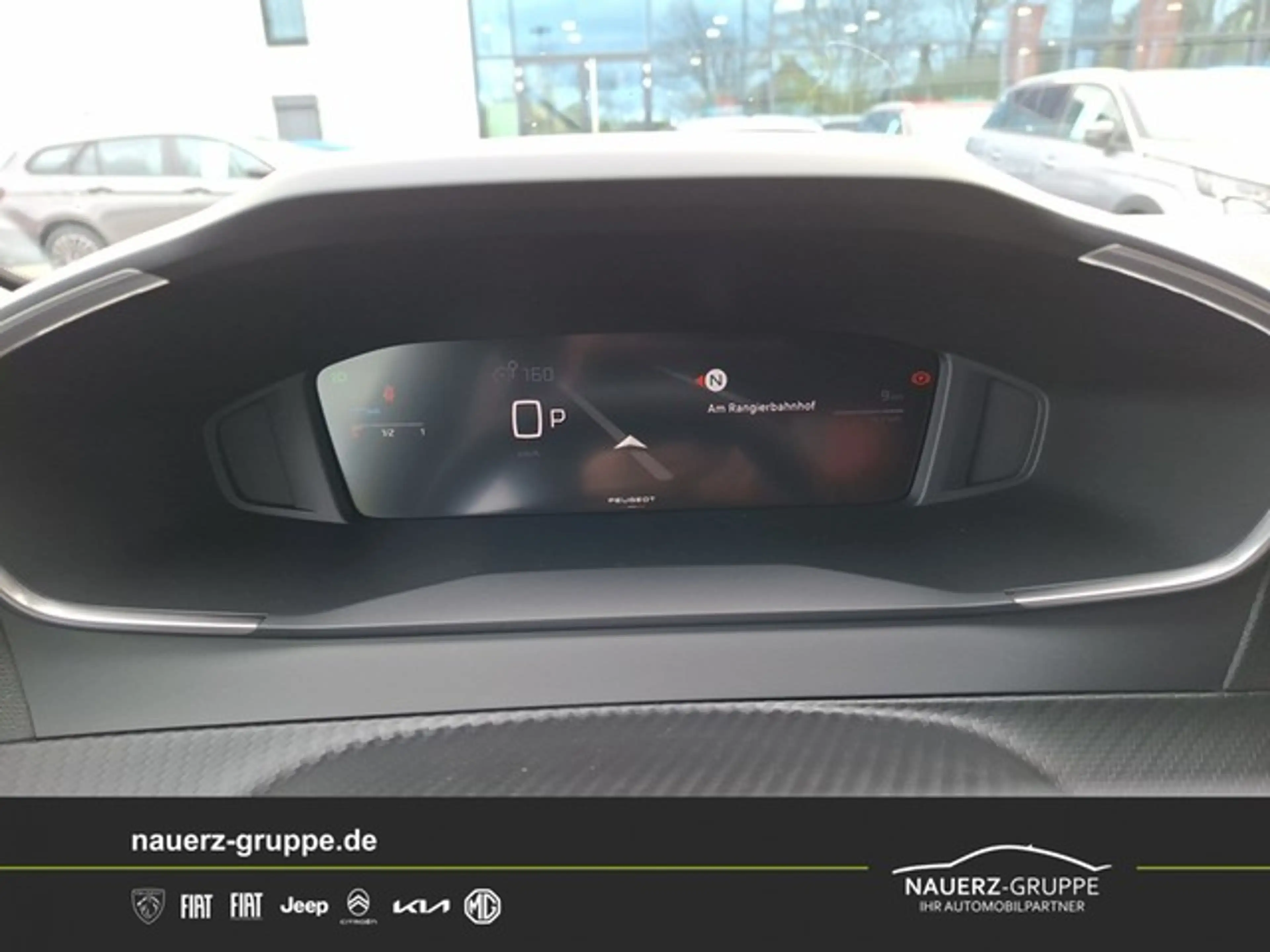 Peugeot 208 Hybrid 110 e-DCS6 Allure — photo 12