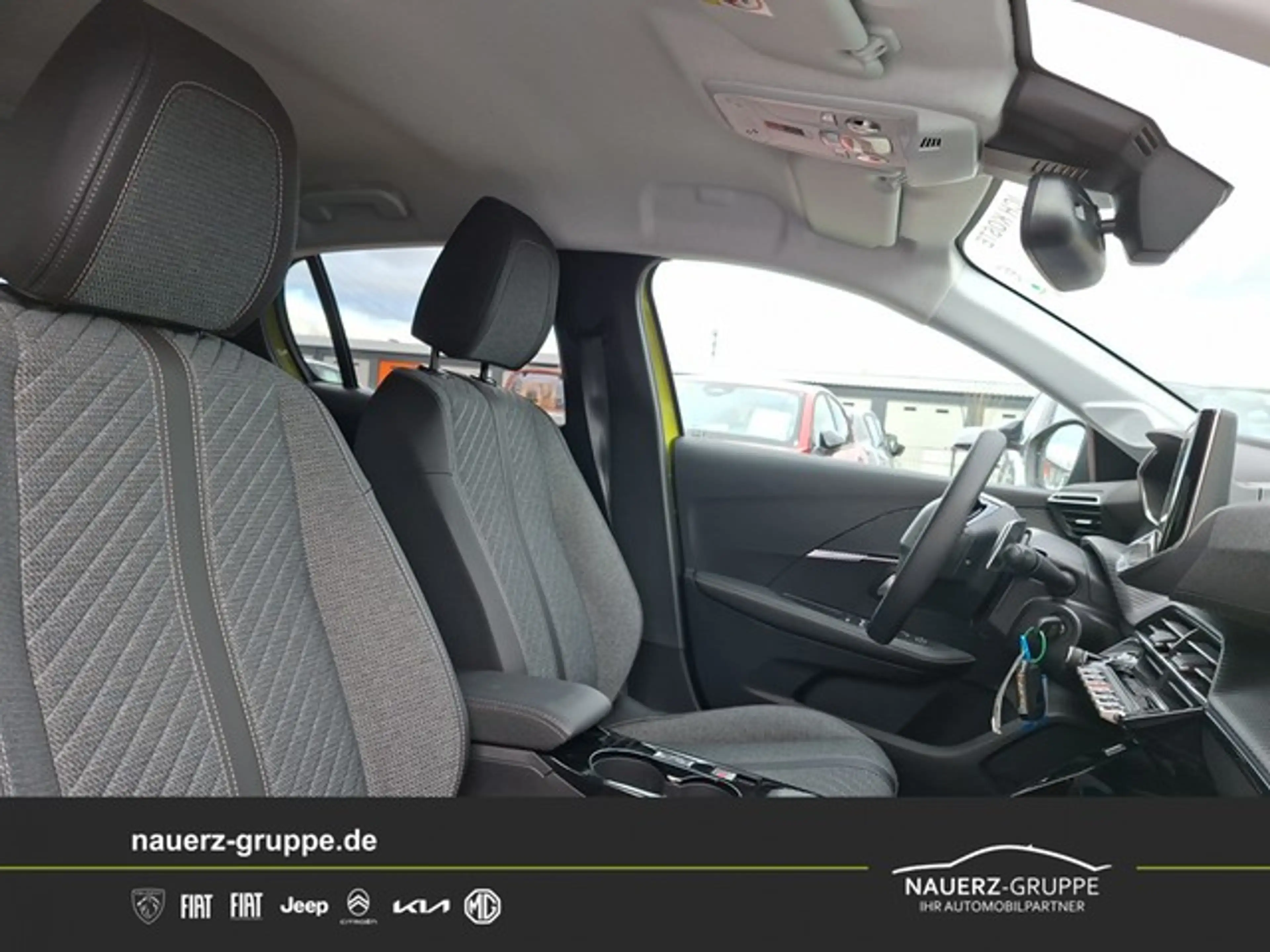Peugeot 208 Hybrid 110 e-DCS6 Allure — photo 11