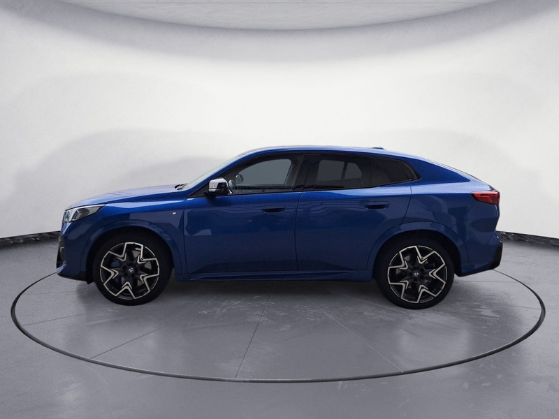 BMW X2 M35i xDrive Automatik mit Schaltwippen Navi T — photo 3