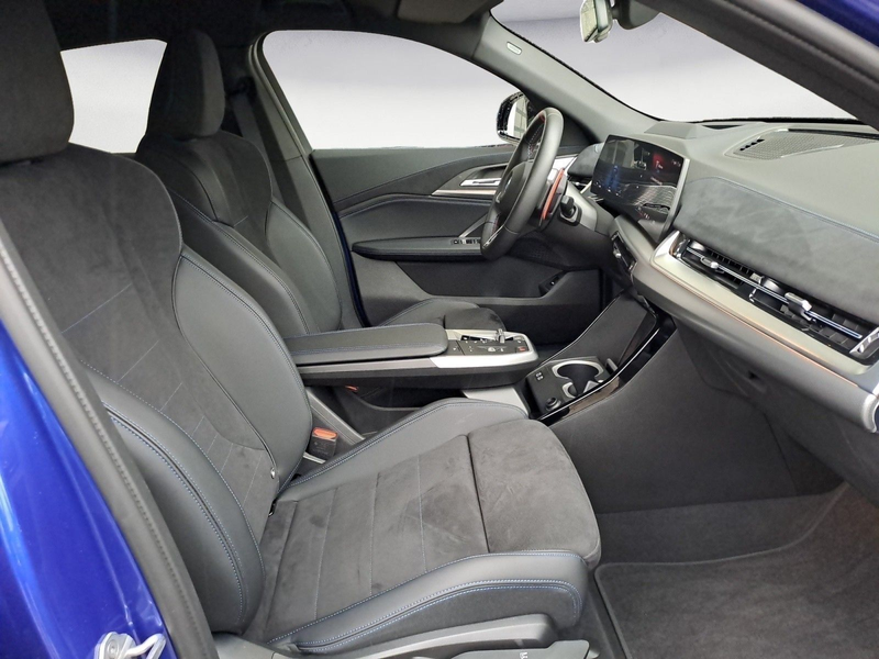 BMW X2 M35i xDrive Automatik mit Schaltwippen Navi T — photo 9