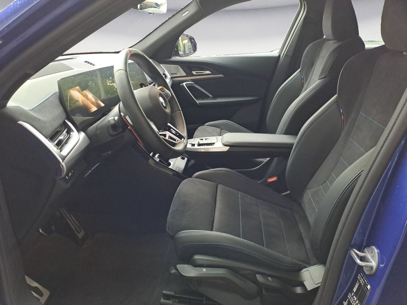BMW X2 M35i xDrive Automatik mit Schaltwippen Navi T — photo 8