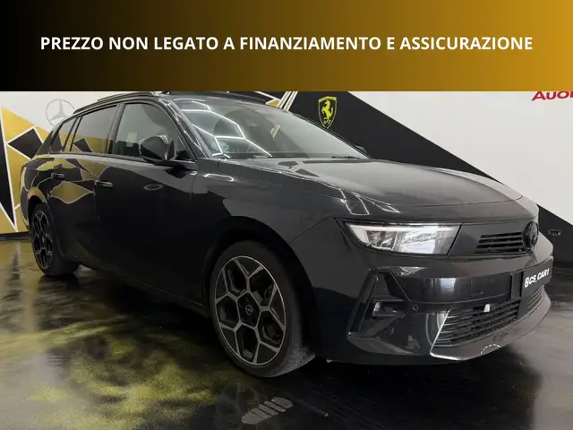 Opel Astra Ultimate | 1.2T Benzina - TETTO PANORAMICO