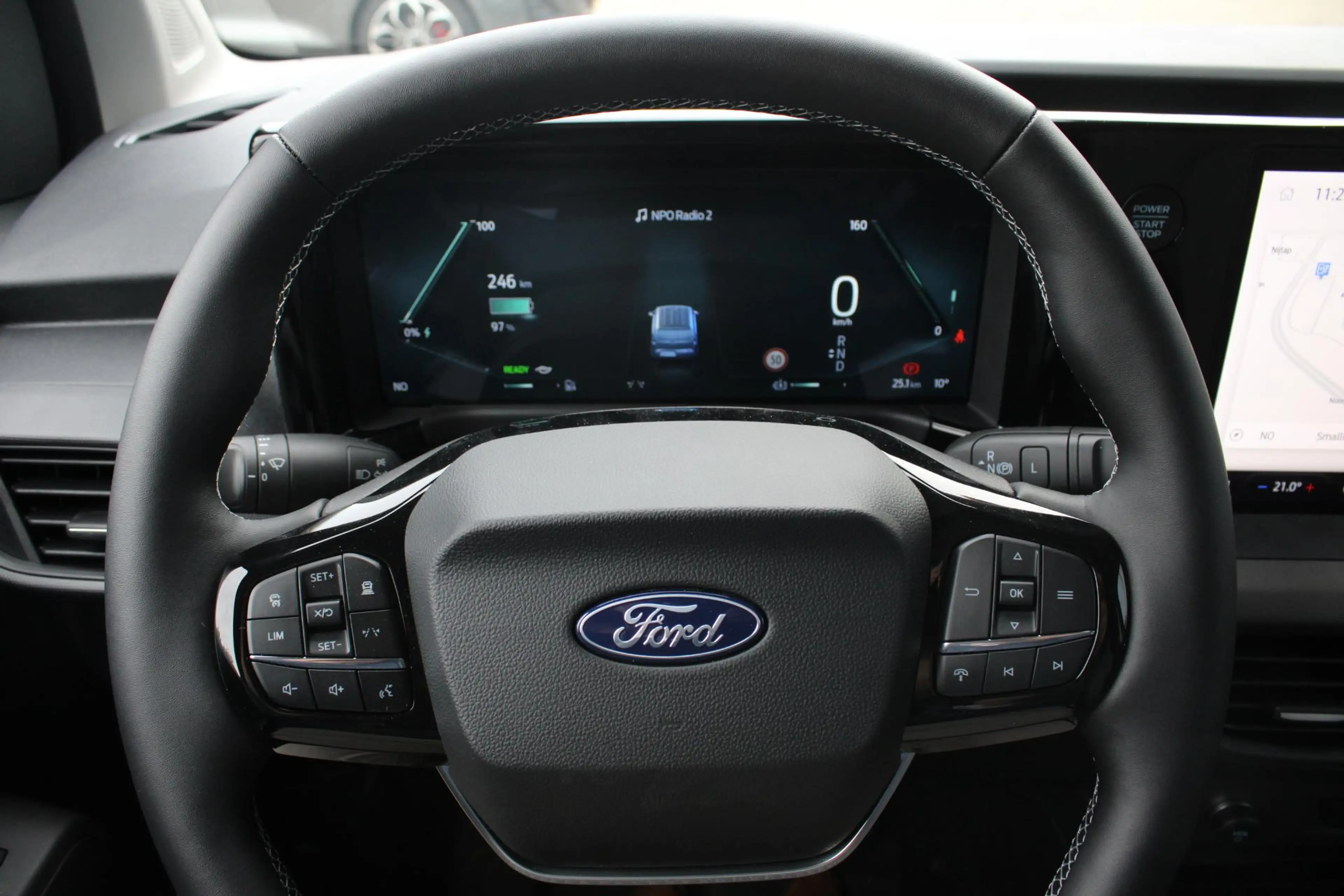 Ford Transit Courier E-Transit Limited 44 kWh 136pk | DEMO | Trekhaak | — photo 15