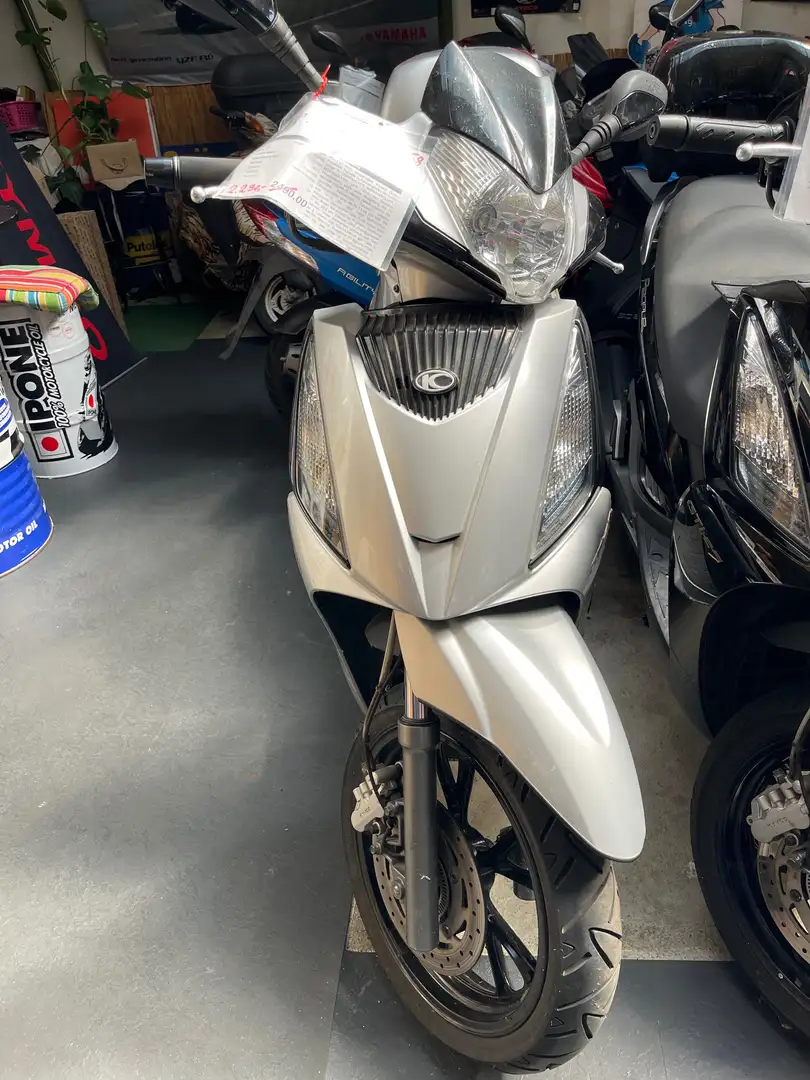Kymco People 125 GTi (2.Stück)*80 Gebrauchte Roller* Silver - 1