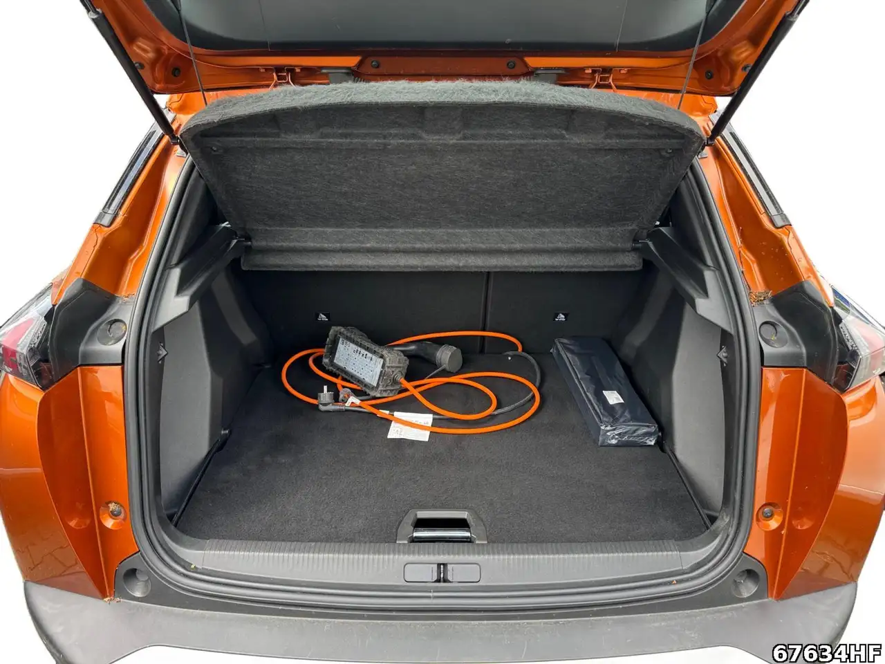 Peugeot E-2008 Active Pack 50kWh 136PS, миниатюра 6