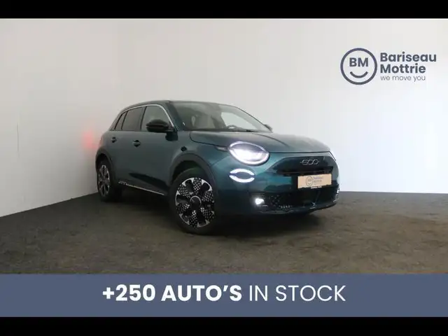 Fiat 600 LA PRIMA *DAB*GPS*CARPLAY*CAMERA+SENSOREN*WINTERPA