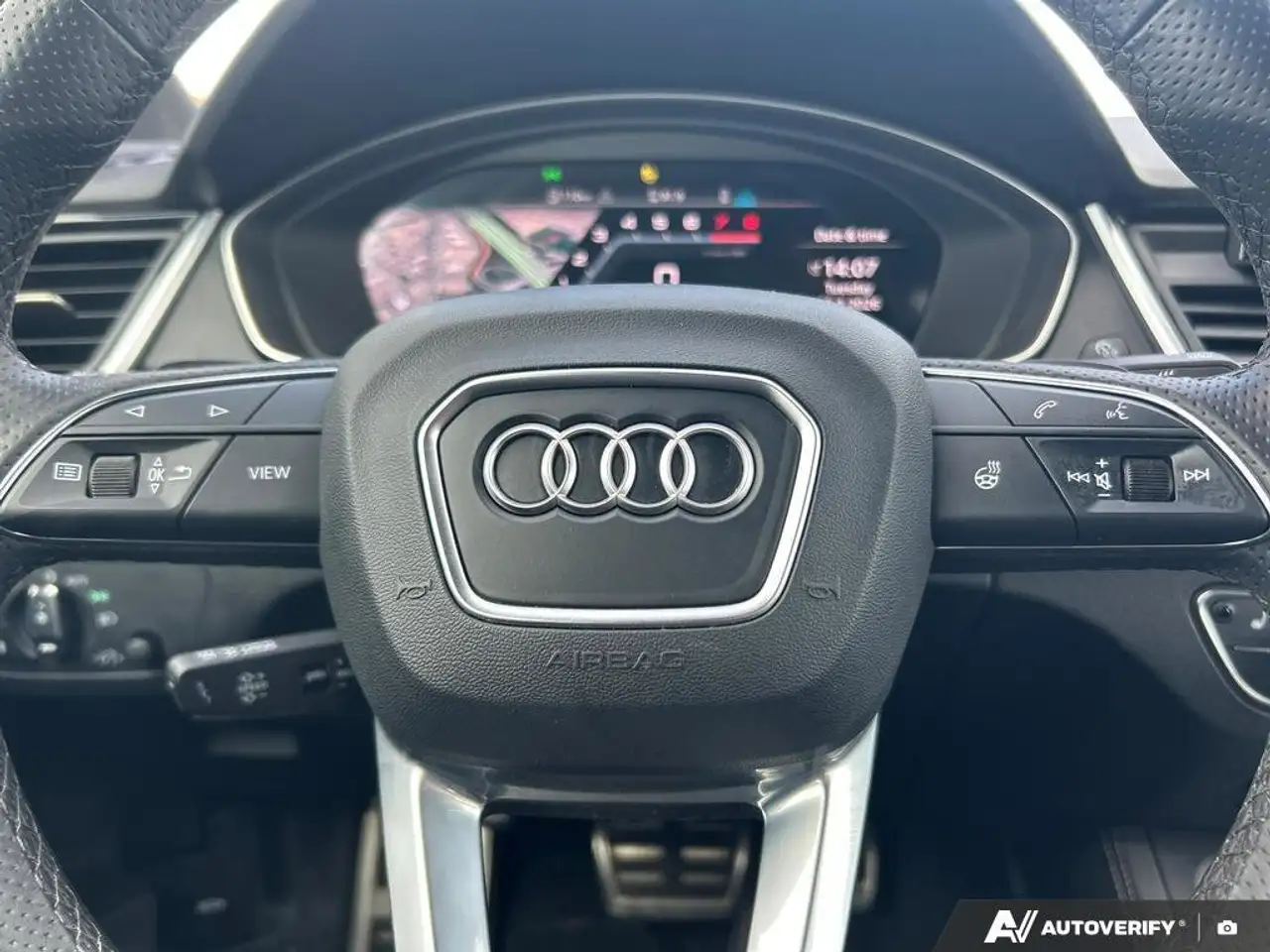 Audi SQ5 снимка Audi SQ5