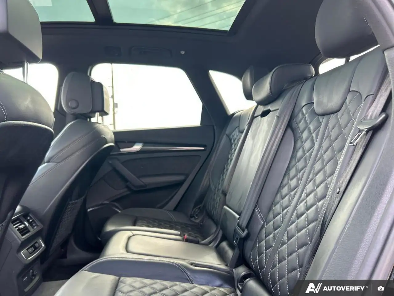 Audi SQ5 снимка Audi SQ5