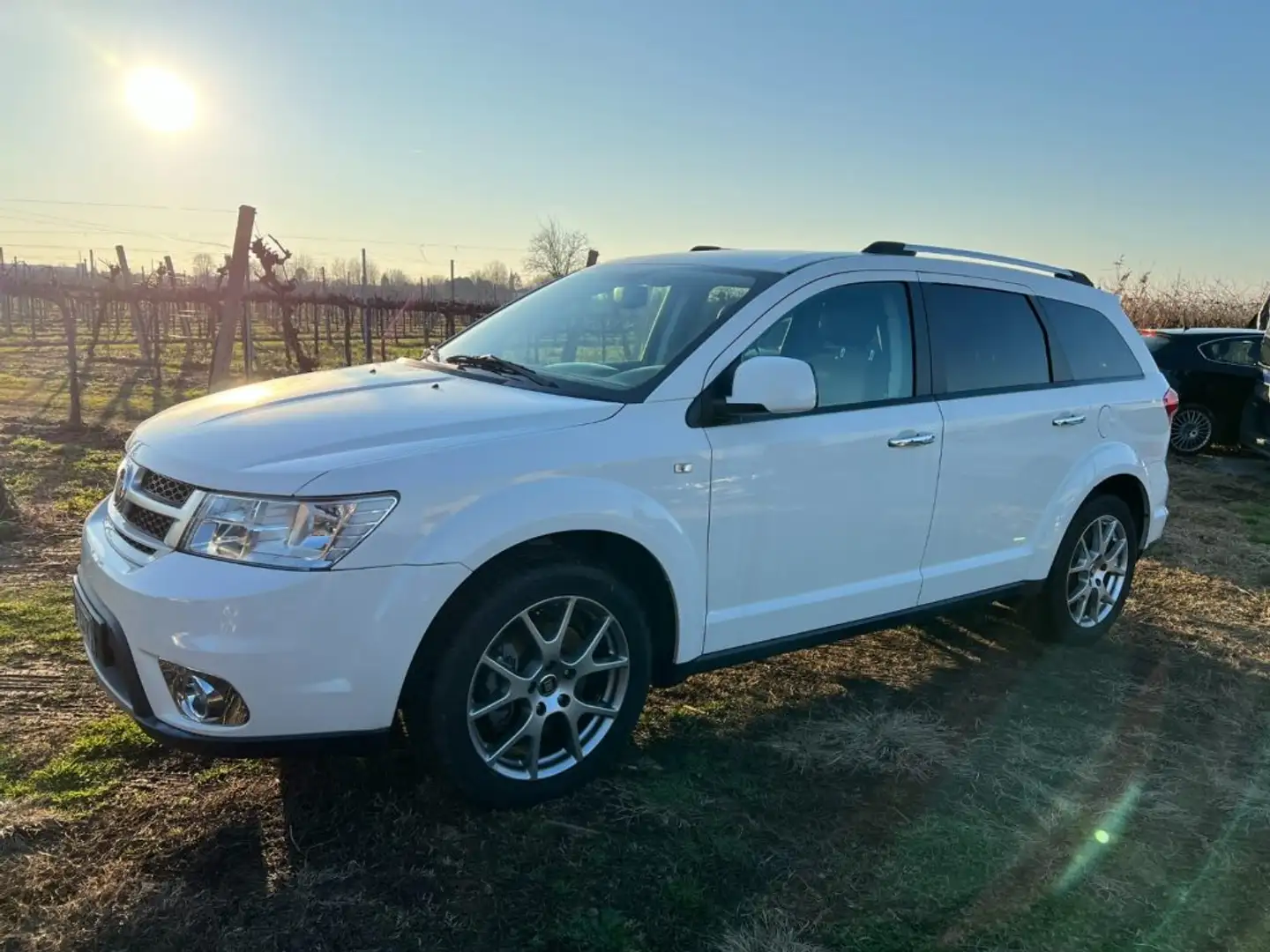 Fiat Freemont 2.0 Mjt 170 CV 4x4 aut. Lounge Biały - 2