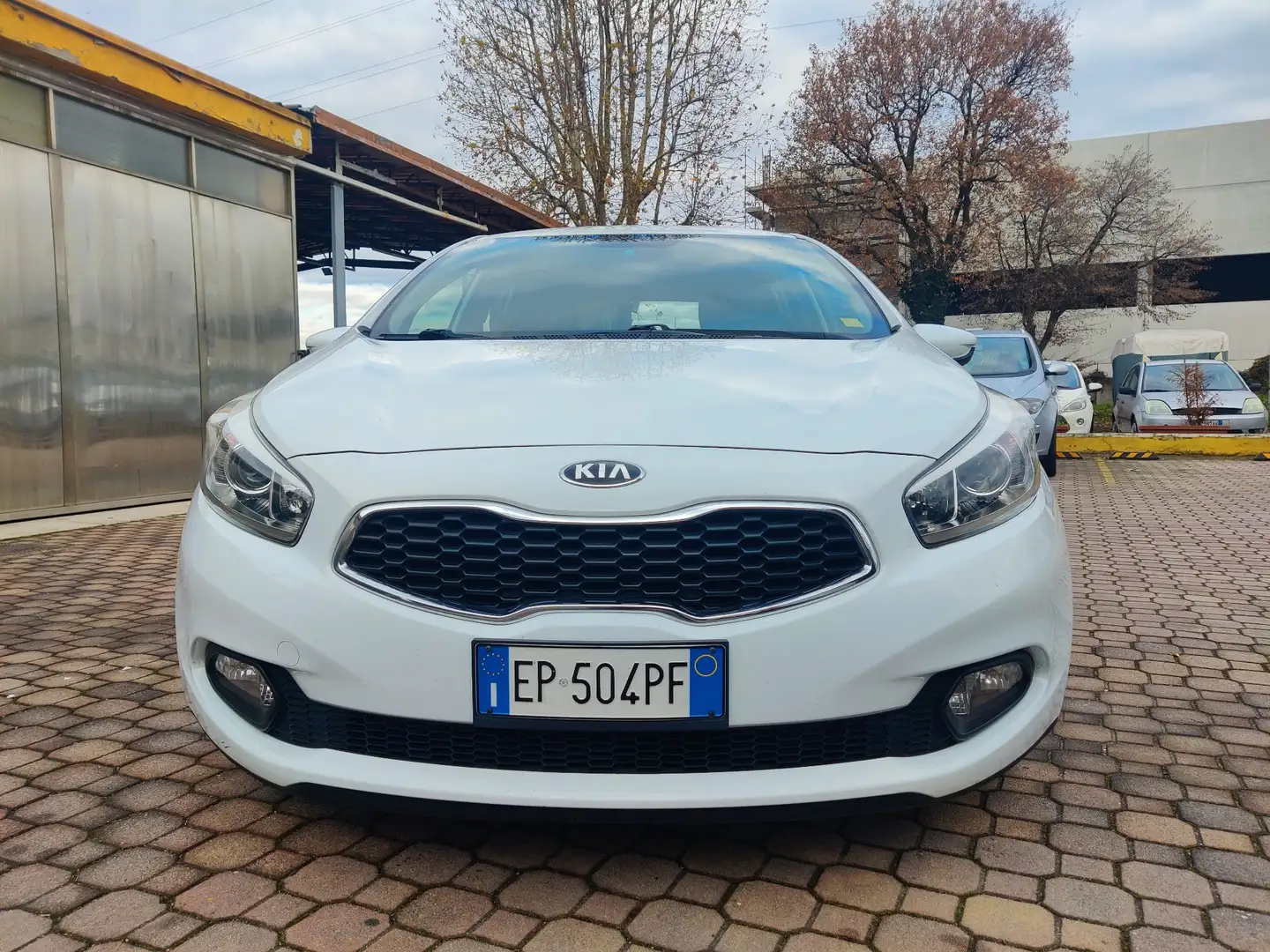 Kia Ceed / cee'd ceed II 2012 1.4 cvvt Active Weiß - 2