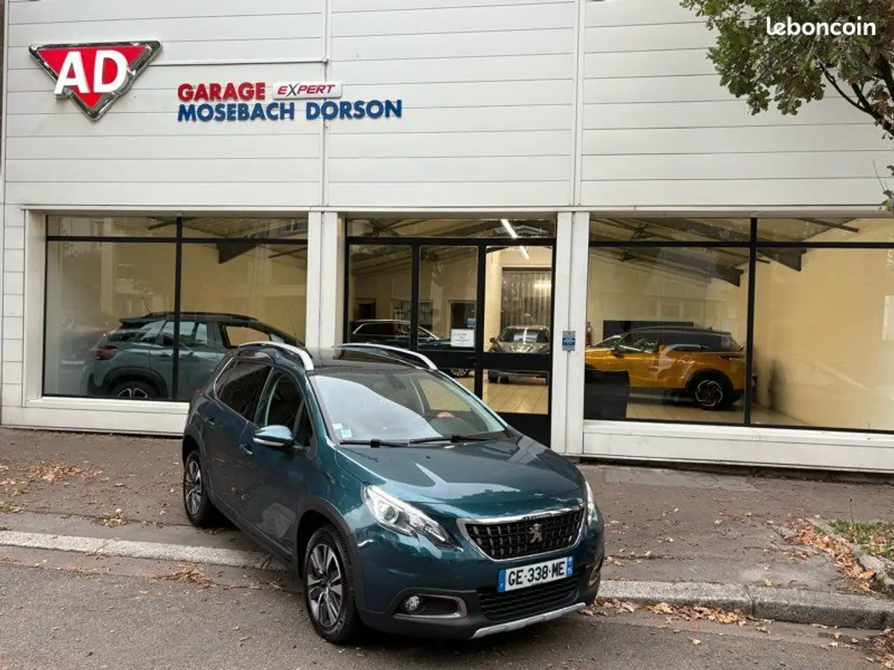Peugeot 2008 allure 1.2 puretech 130 cv Ã©tat neuf