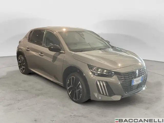 Peugeot 208 view 5