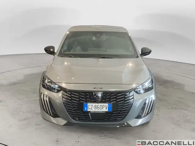 Peugeot 208 view 4