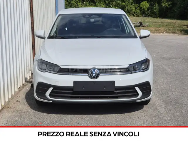 Volkswagen Polo view 2