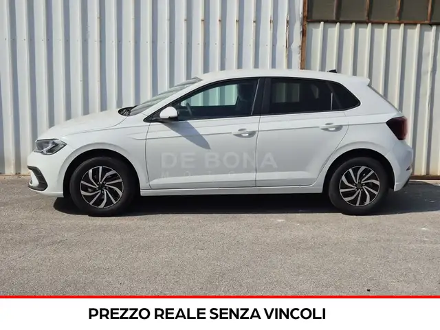 Volkswagen Polo view 3