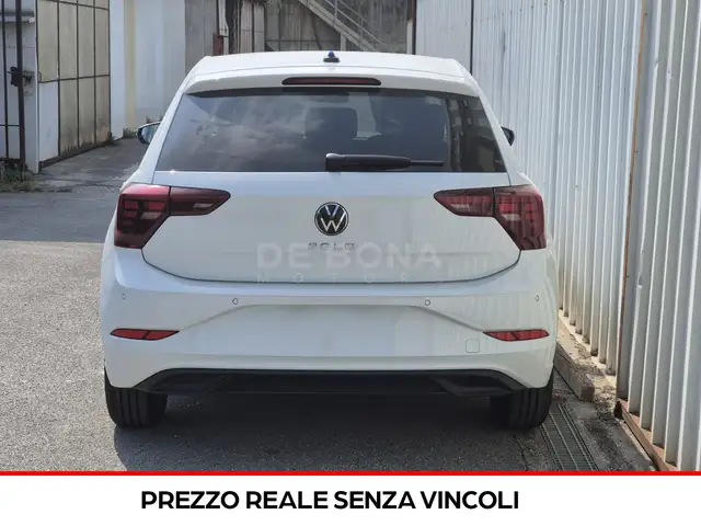 Volkswagen Polo view 5