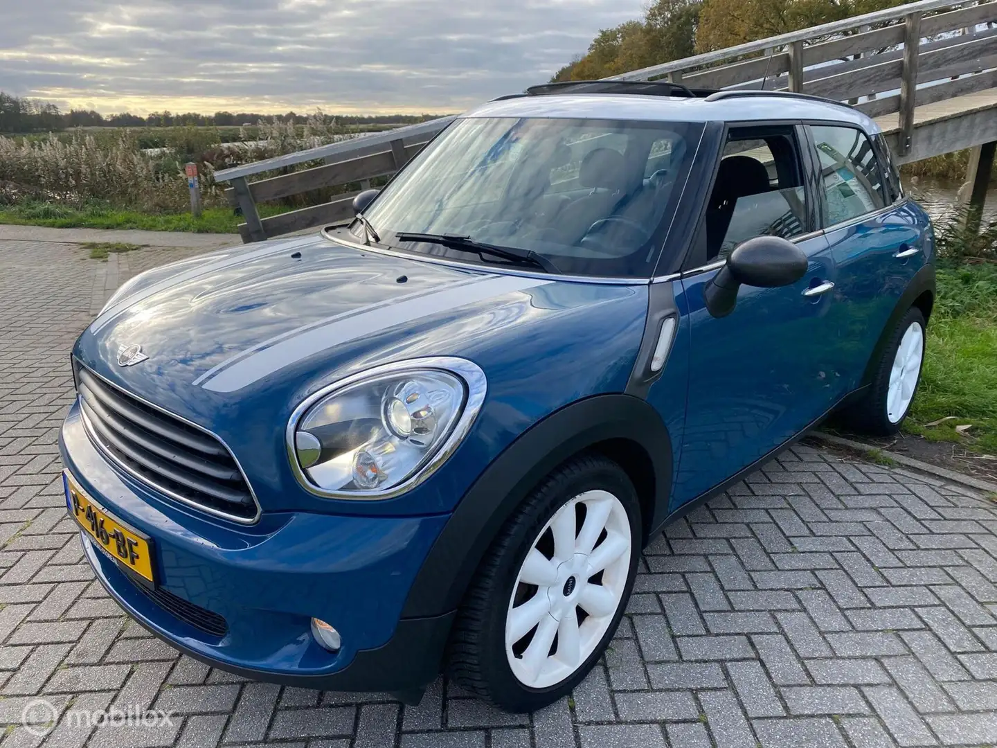 MINI Cooper Countryman 1.6 Business Line/Pano dak/AC/ST VW! Blauw - 1