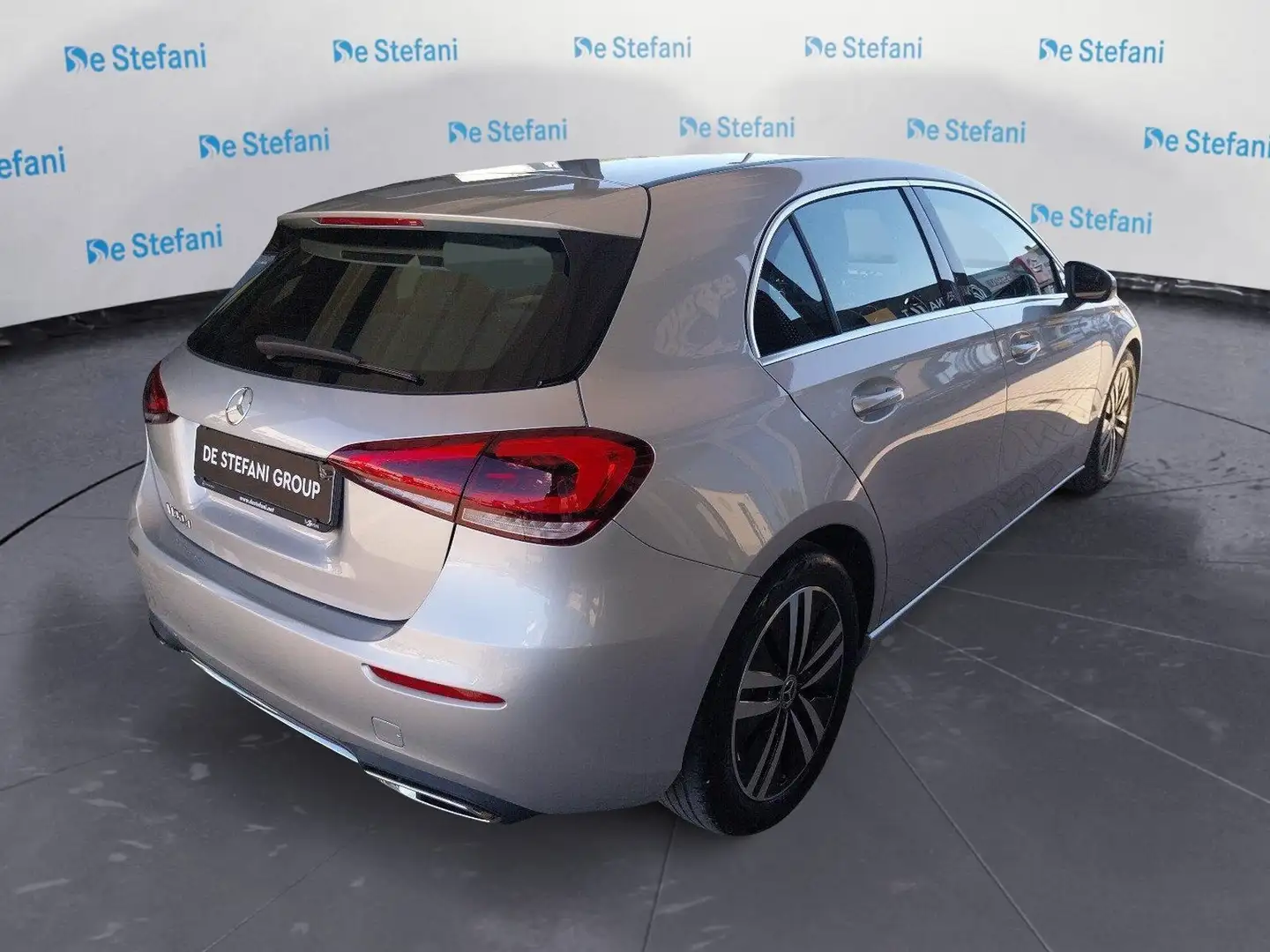 Mercedes-Benz A 180 A 180 d Automatic Sport Zilver - 2